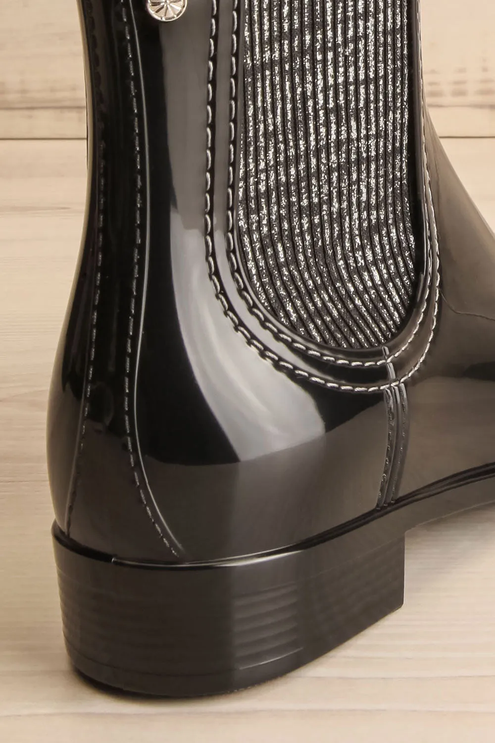 Ainea | Black Glossy Ankle Rain Boots
