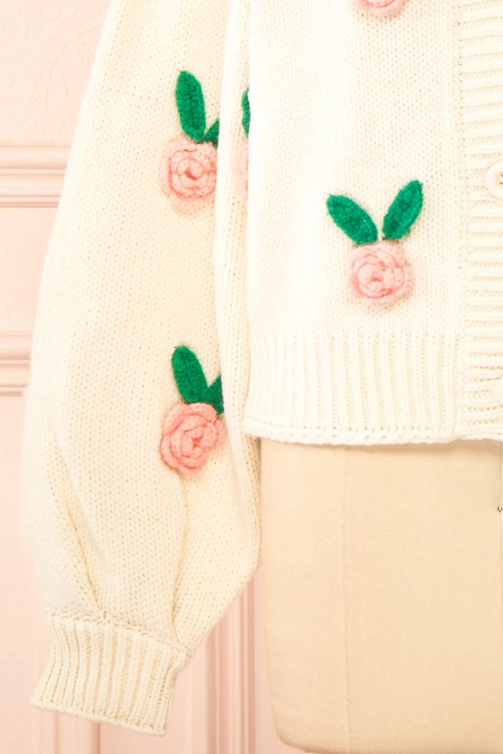 Annalee | Beige Knit Cardigan wih 3D Flowers