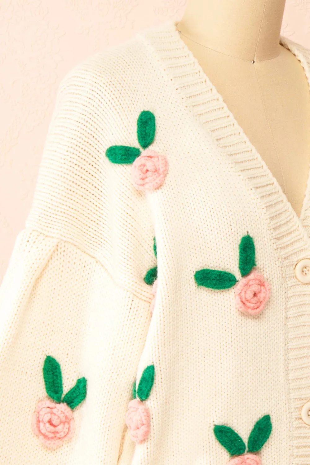 Annalee | Beige Knit Cardigan wih 3D Flowers