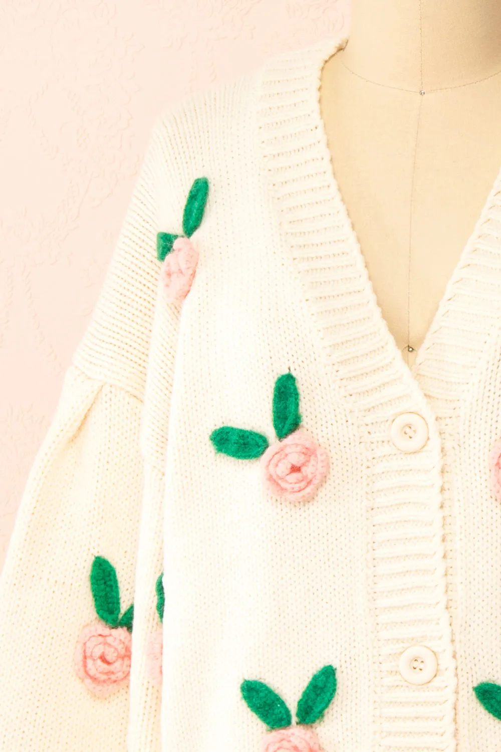 Annalee | Beige Knit Cardigan wih 3D Flowers
