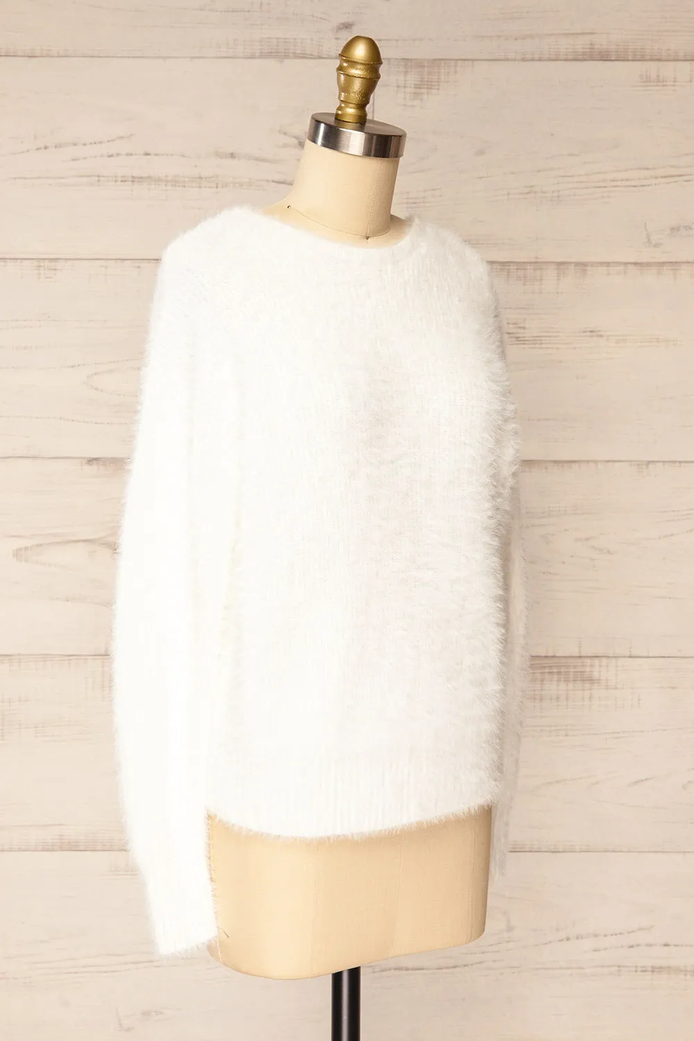 Arkhaule | Fuzzy White Sweater w/ Twisted Back