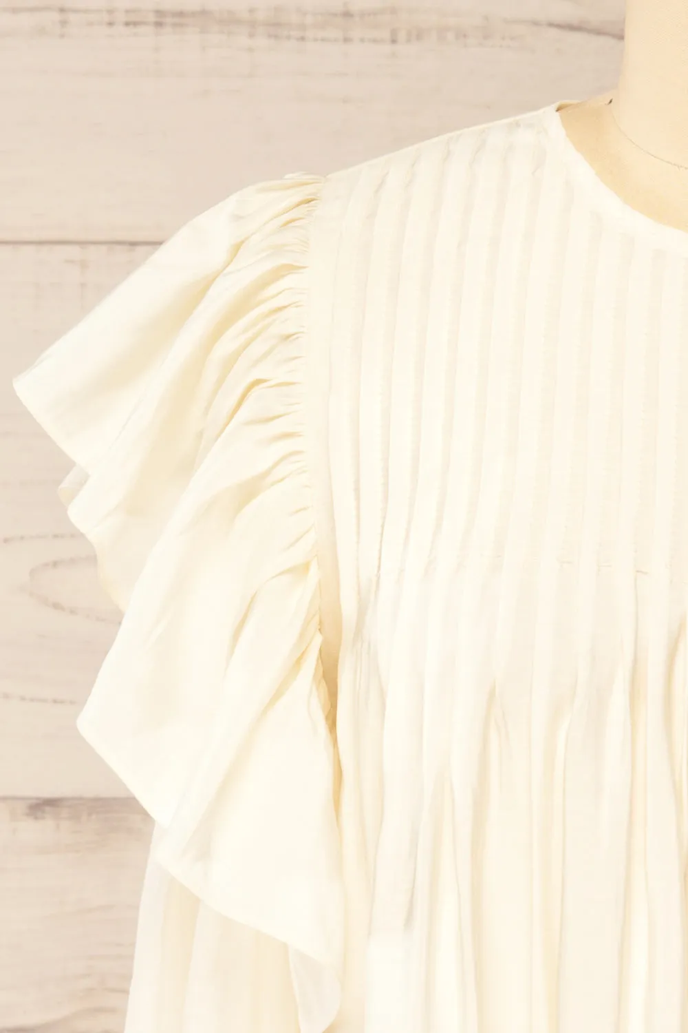Arlequine | Ivory Blouse w/ Ruffles