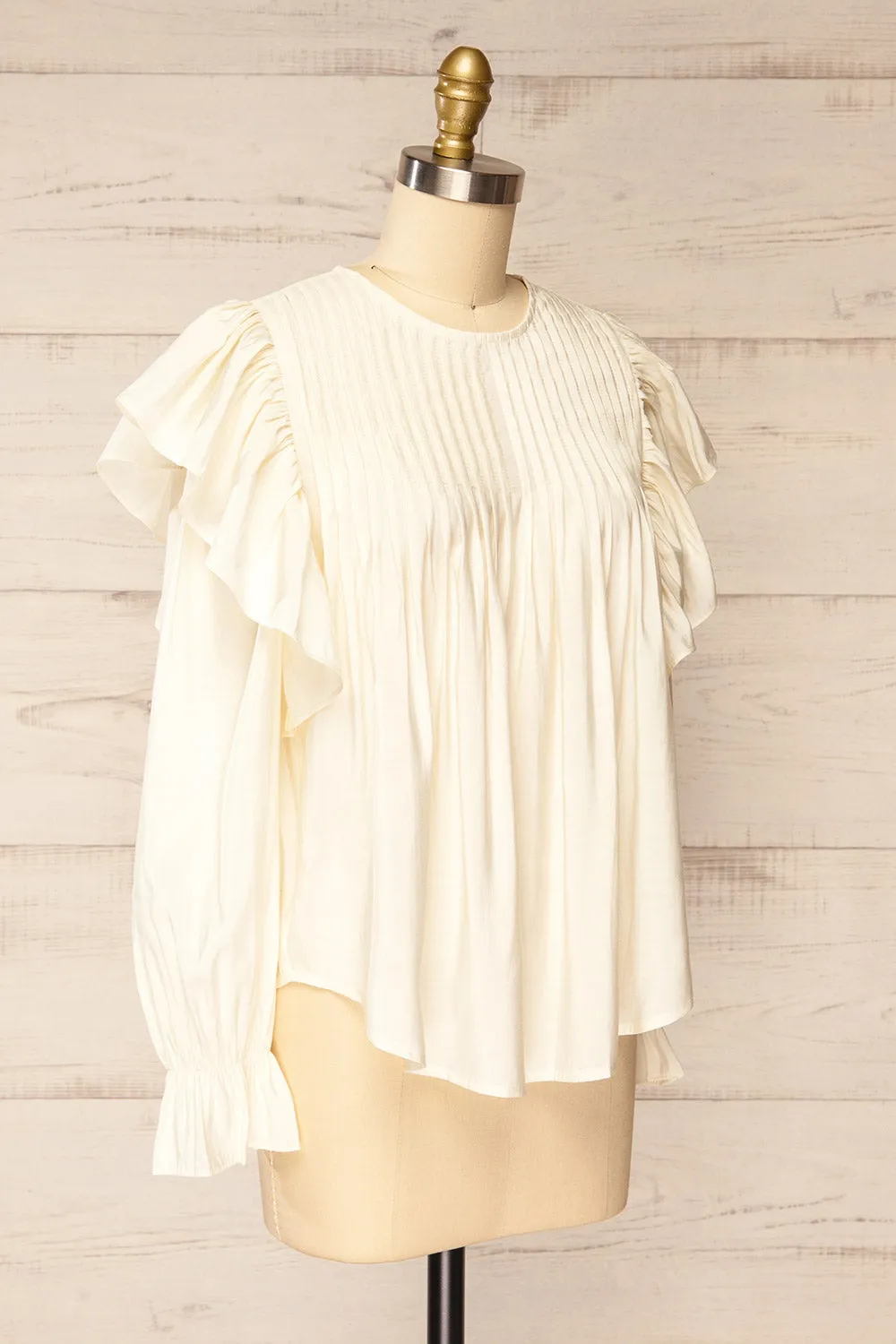 Arlequine | Ivory Blouse w/ Ruffles