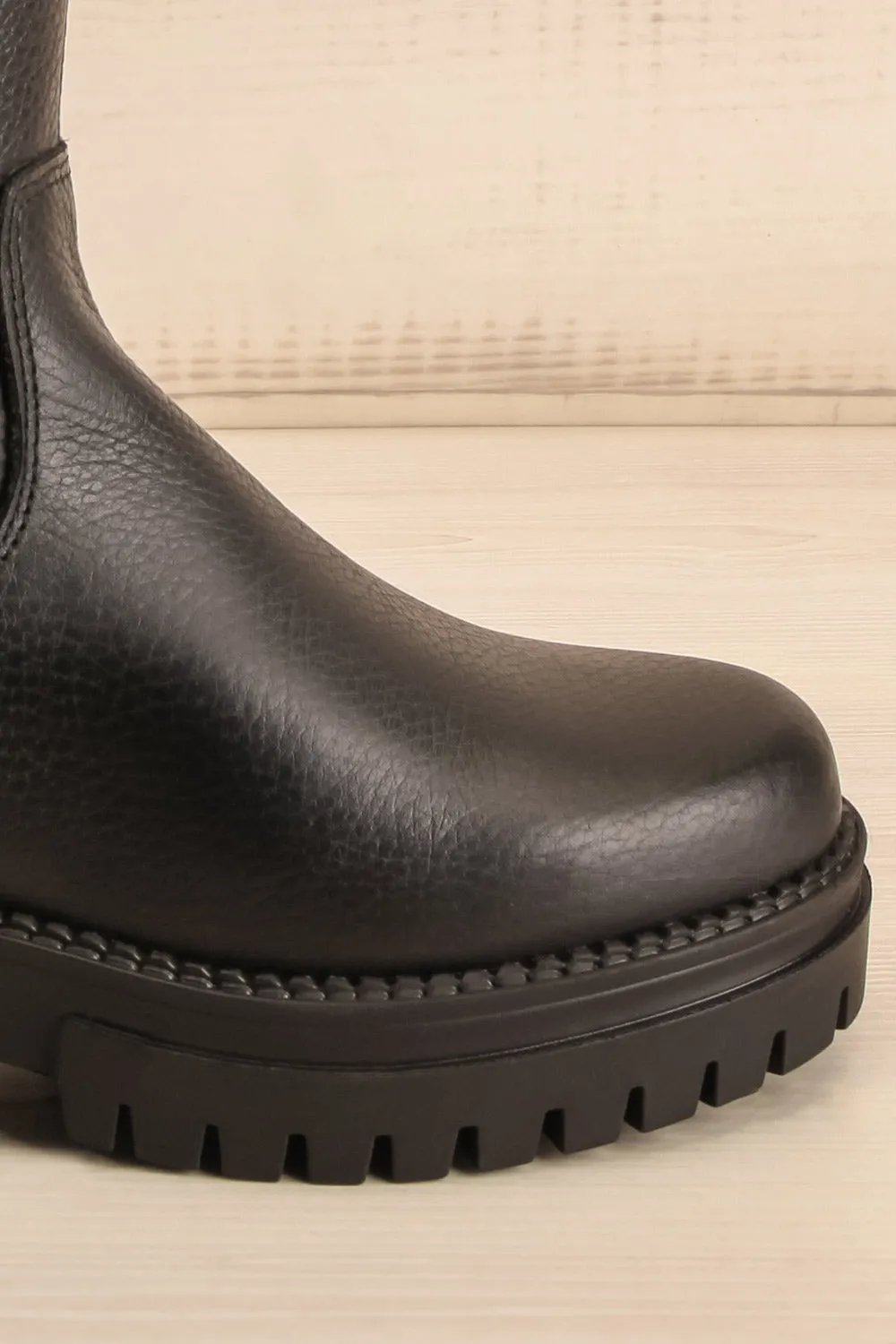 Balance | Mid-High Leather Boots