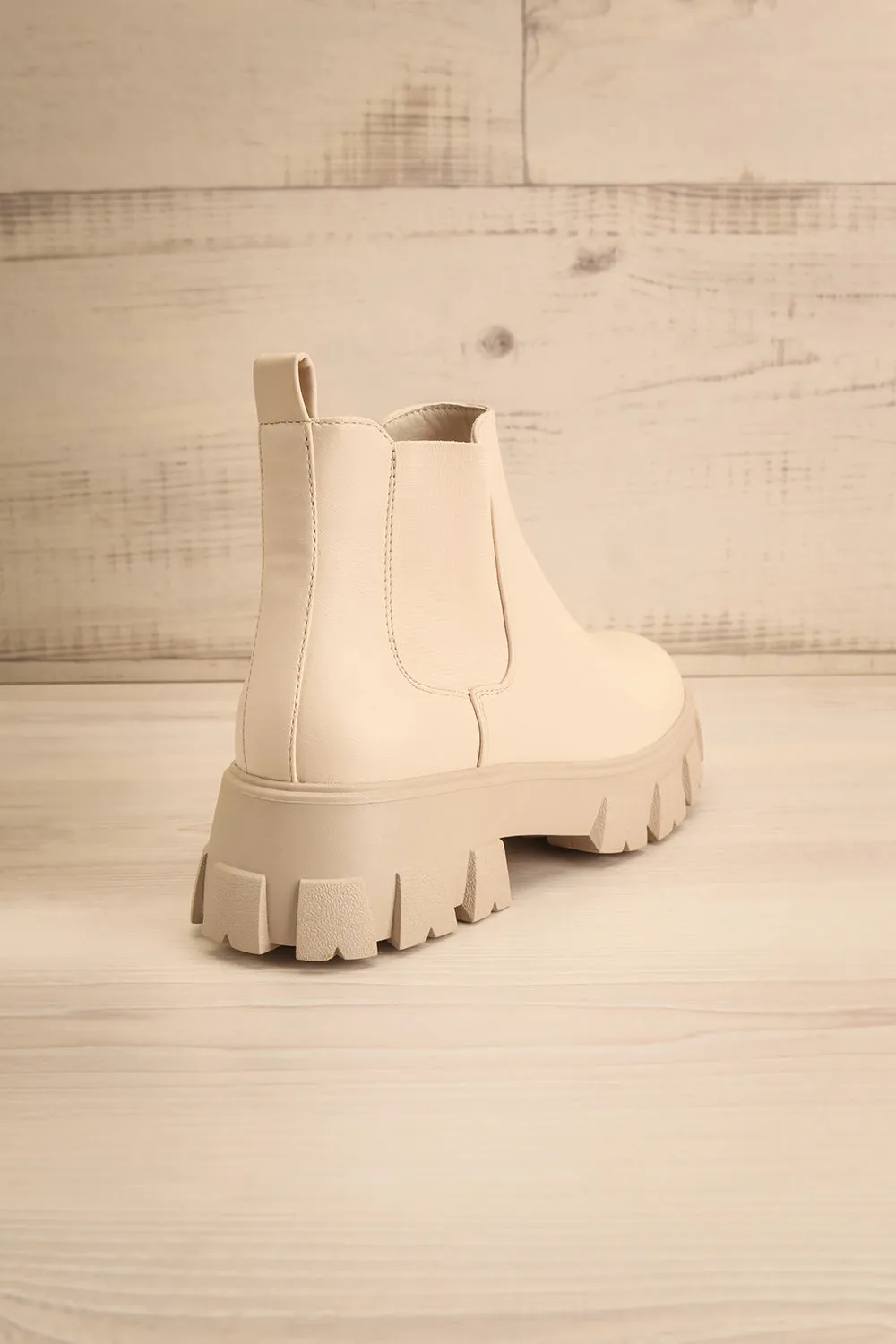 Barakaldo Ivory | Faux-Leather Chelsea Boots