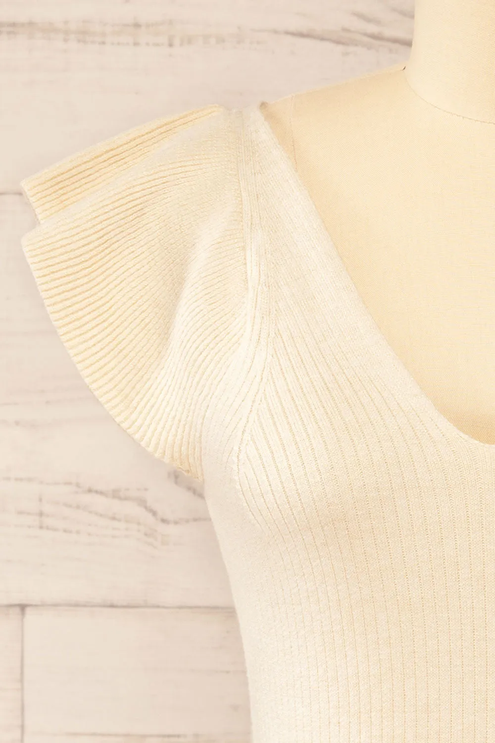 Basrah Beige | Knitted V-Neck Top