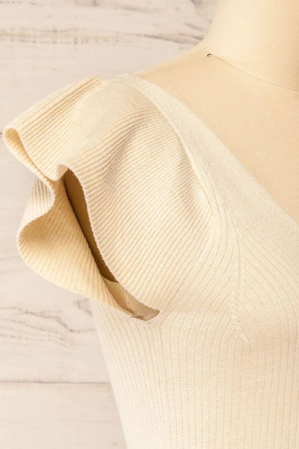 Basrah Beige | Knitted V-Neck Top