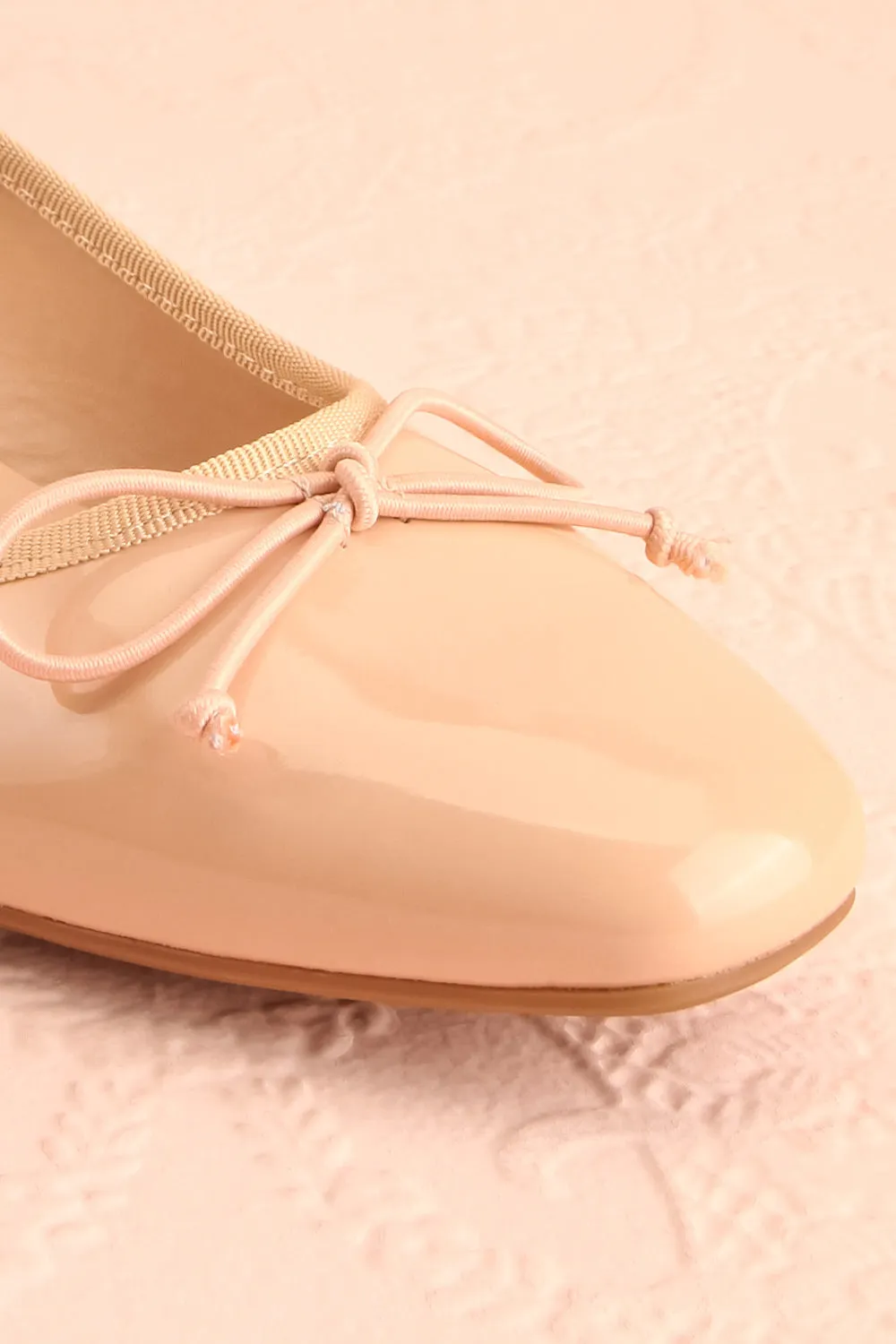 Beverlie Beige | Heeled Ballerina Shoes w/ Bow