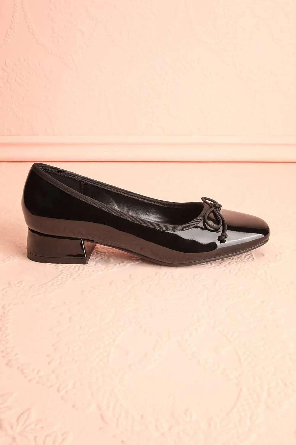 Beverlie Black | Heeled Ballerina Shoes w/ Bow