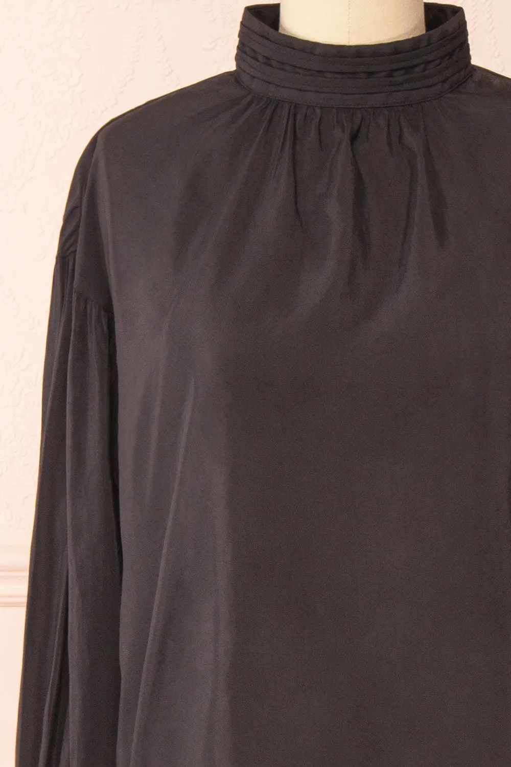Bodil Black | Pleated Collar Blouse