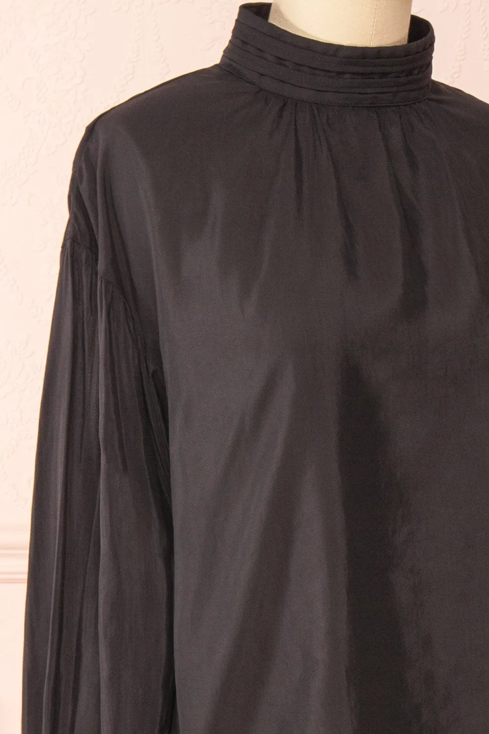Bodil Black | Pleated Collar Blouse