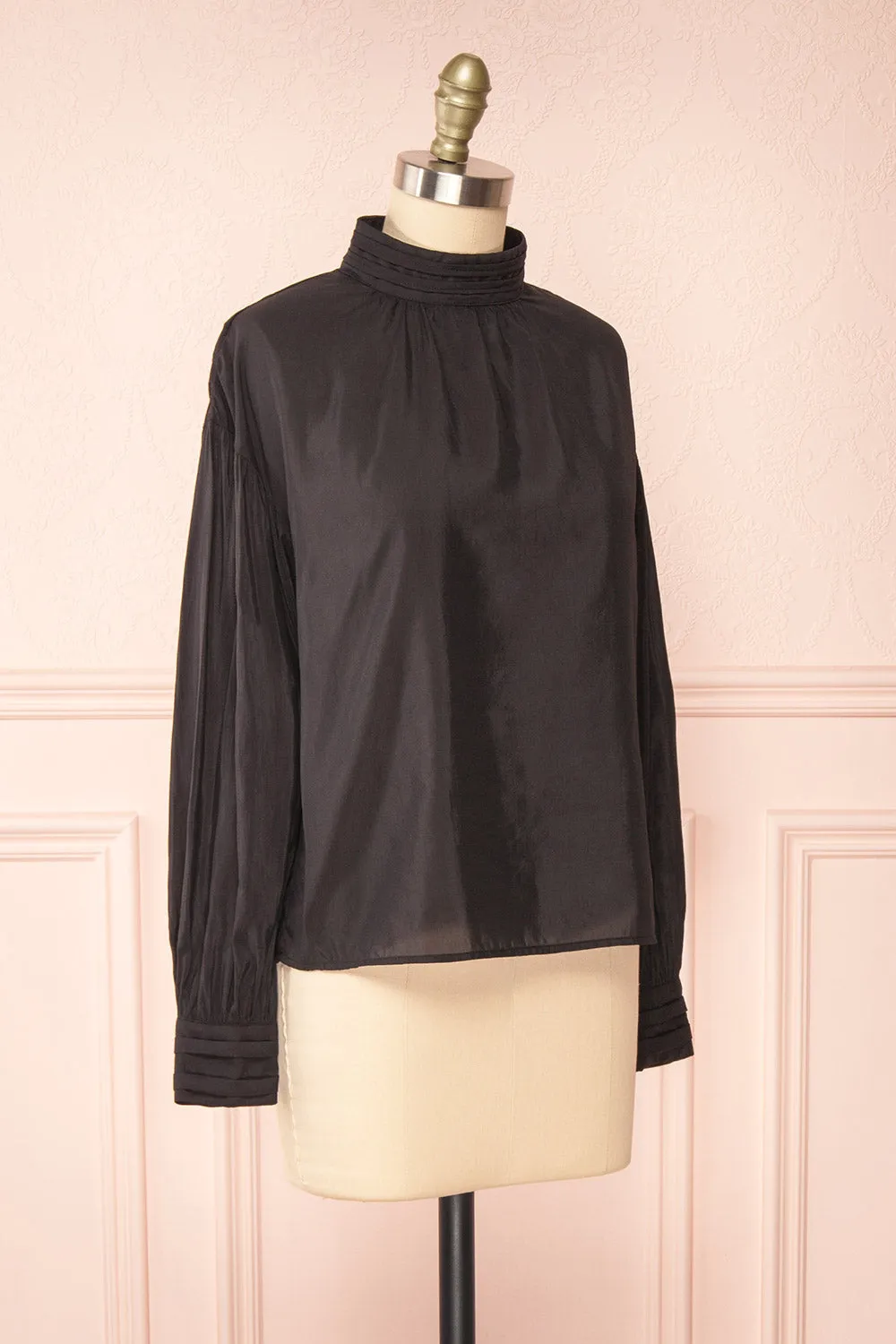 Bodil Black | Pleated Collar Blouse