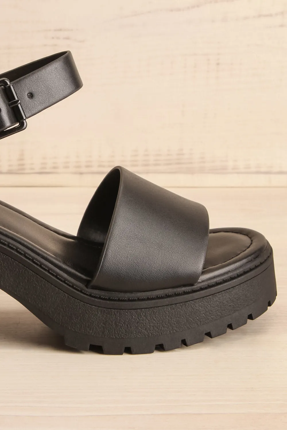 Boomer | Black Platform Heeled Sandals