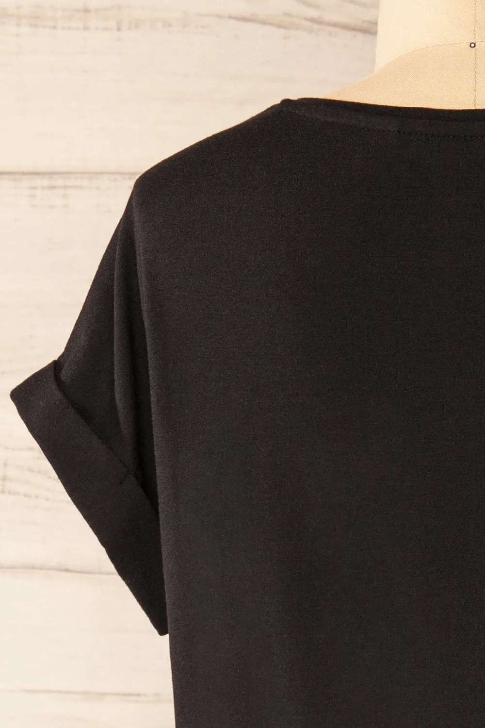 Bossugan Black | Round Neck T-Shirt