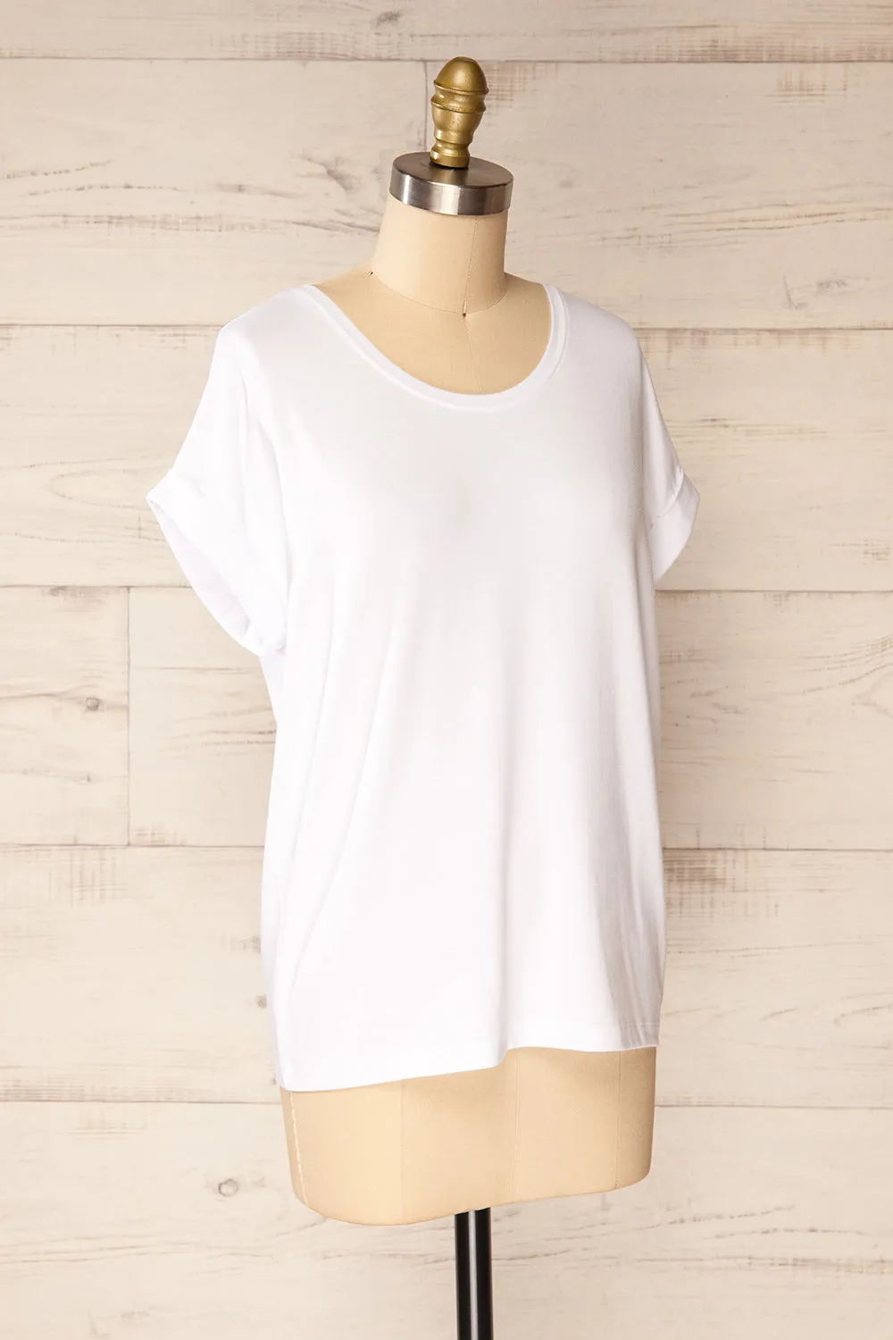 Bossugan White | Round Neck T-Shirt