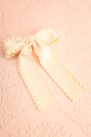 Brigid Ivory | Wavy Bow Hair Clip