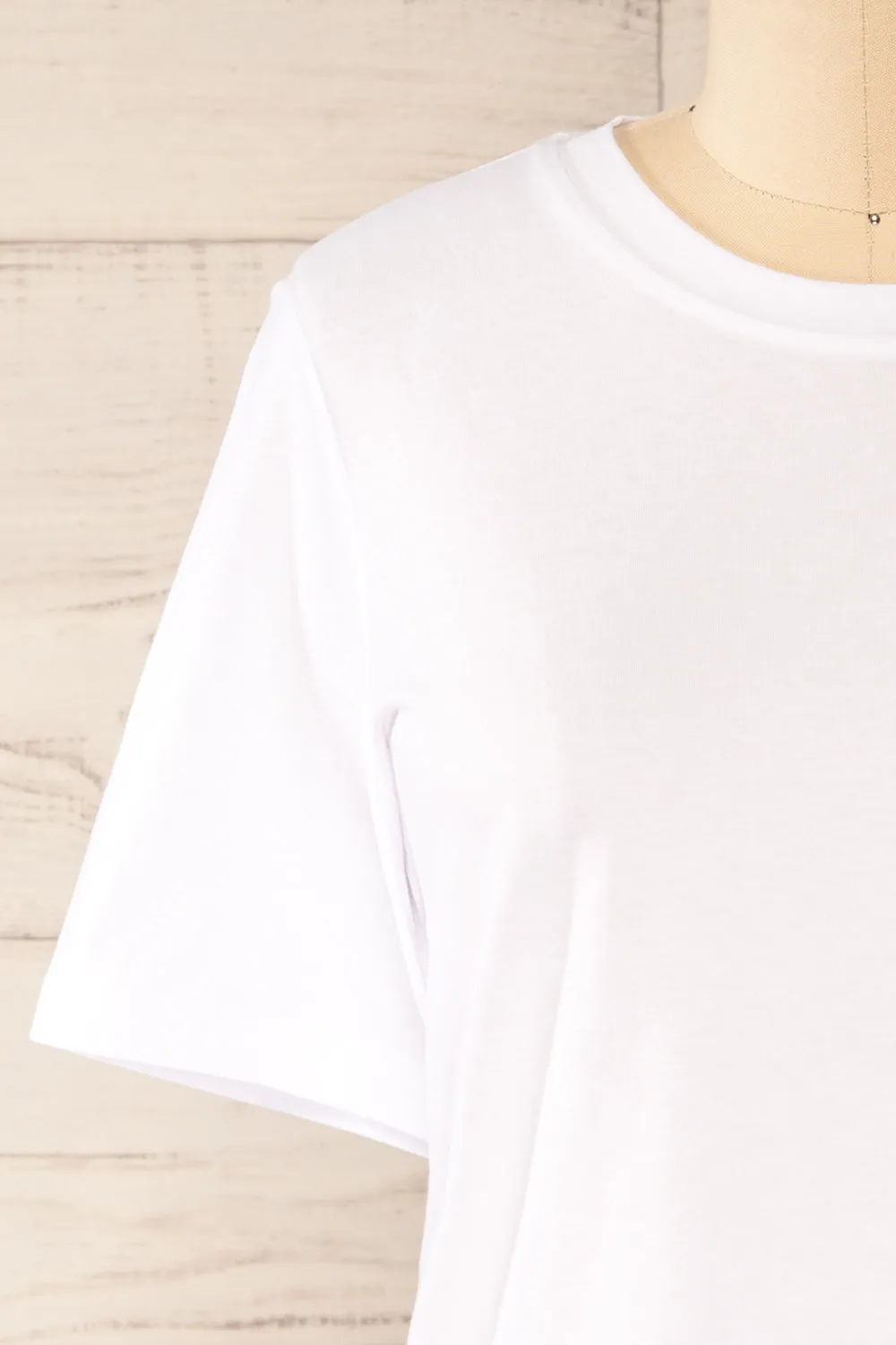 Brossard White | Round Neck T-Shirt