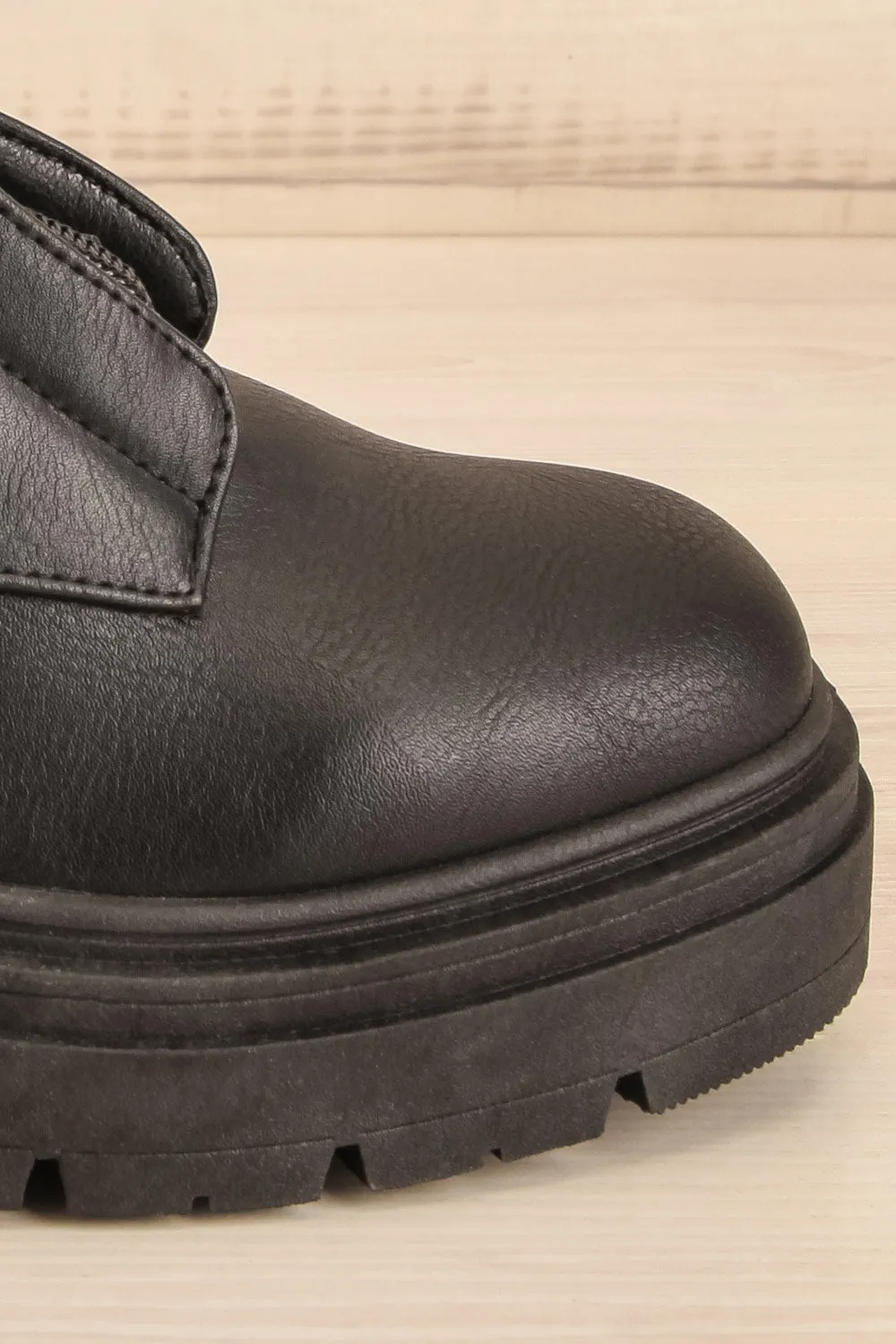 Celeriter Black | Faux-Leather Platform Boots