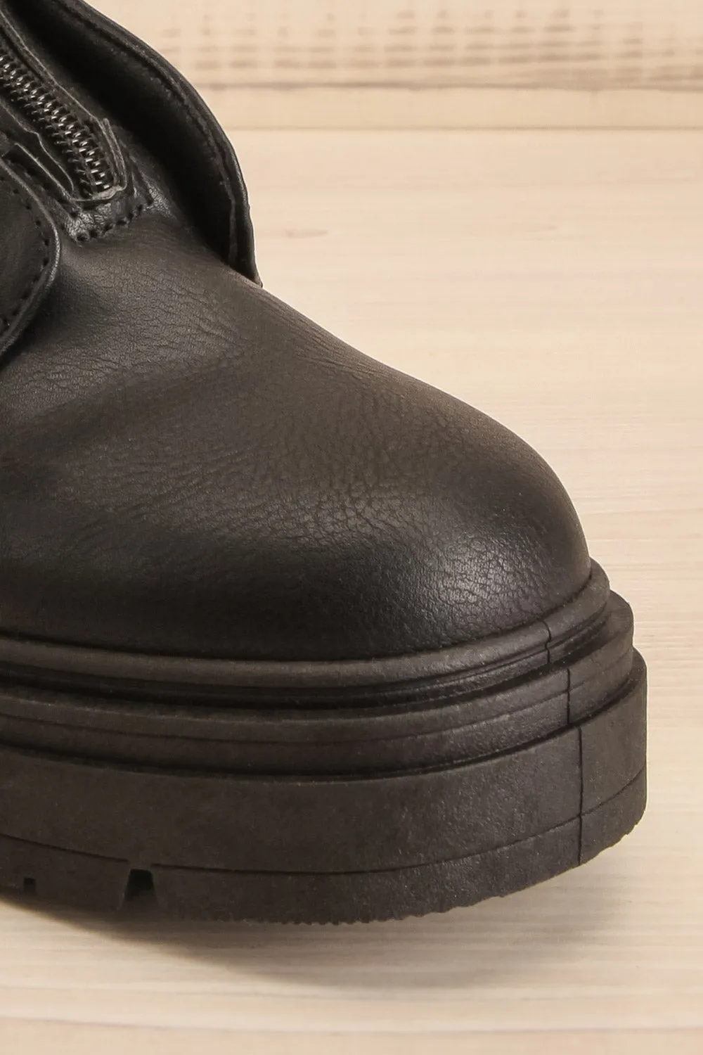 Celeriter Black | Faux-Leather Platform Boots