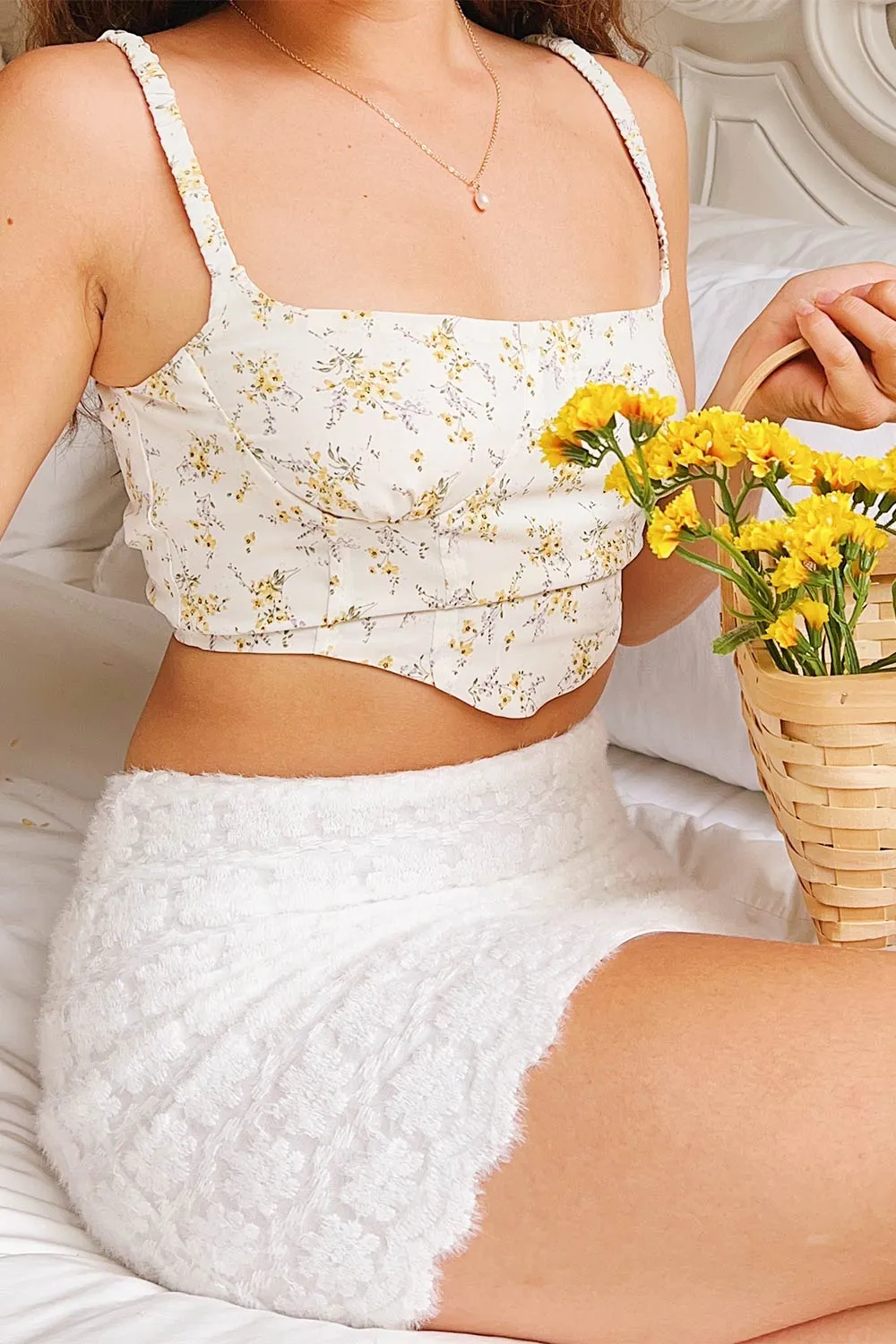 Cissiae Ivory | Floral Cropped Tank Top
