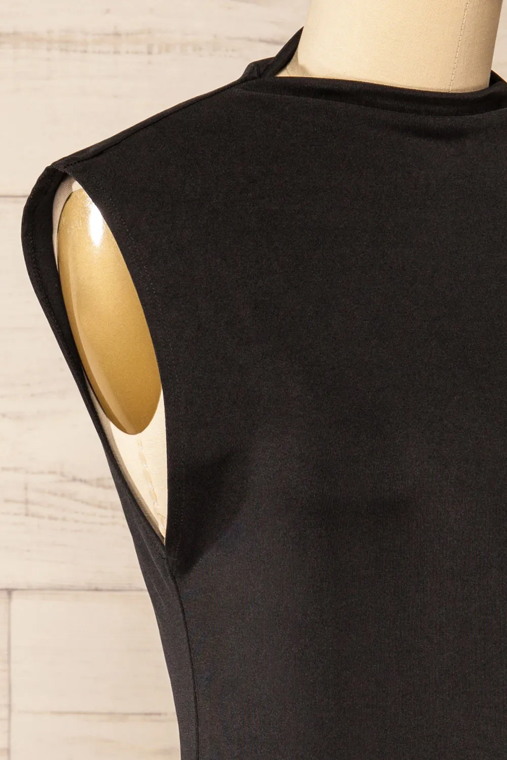 Cubral | Sleeveless Black Top