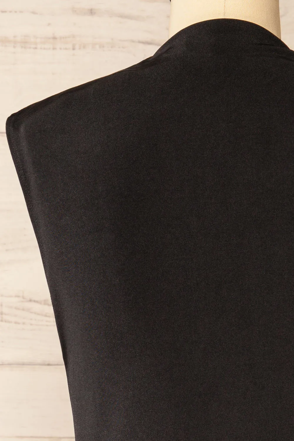 Cubral | Sleeveless Black Top