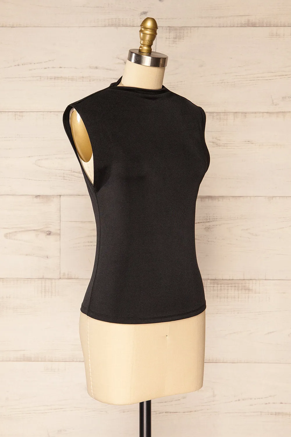 Cubral | Sleeveless Black Top