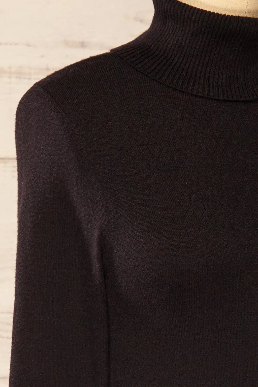 Derby Black | Knit Turtleneck w/ Long Sleeves