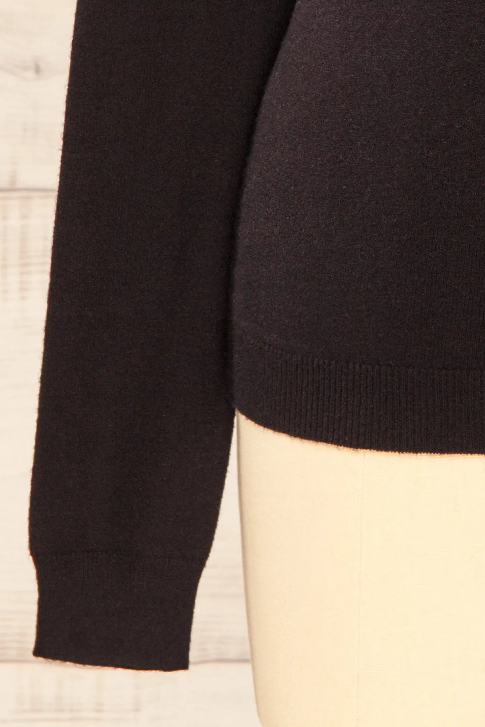 Derby Black | Knit Turtleneck w/ Long Sleeves