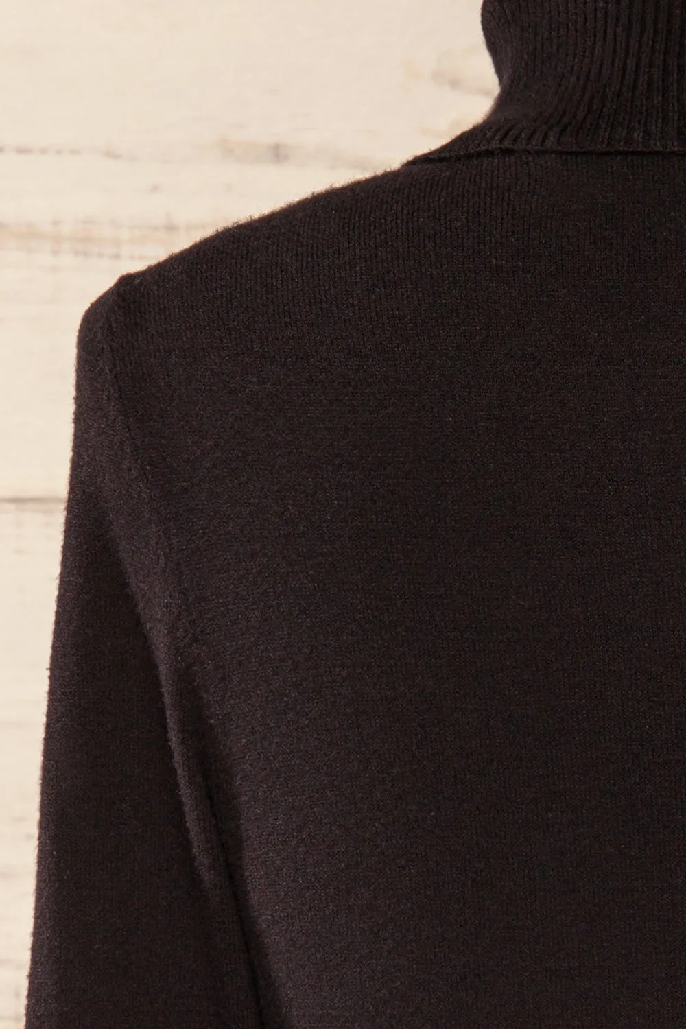 Derby Black | Knit Turtleneck w/ Long Sleeves