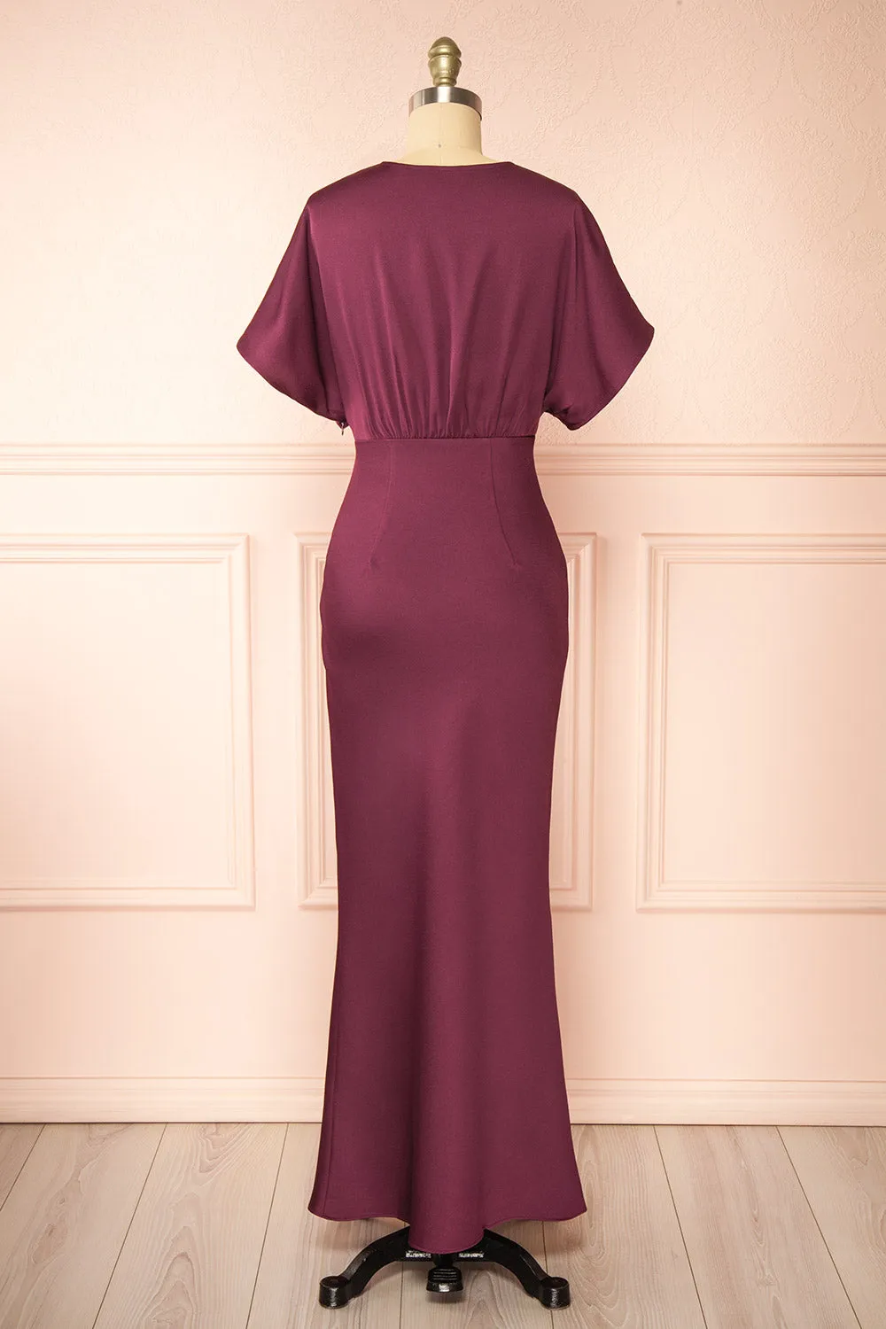Dracaris | Long Burgundy Satin Dress