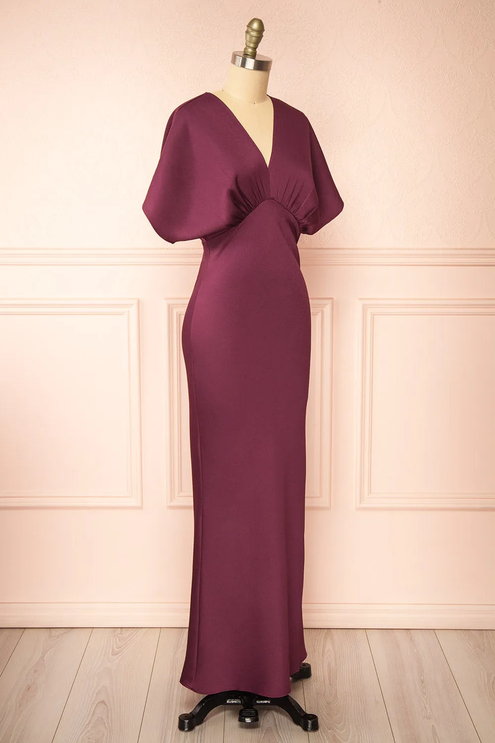 Dracaris | Long Burgundy Satin Dress