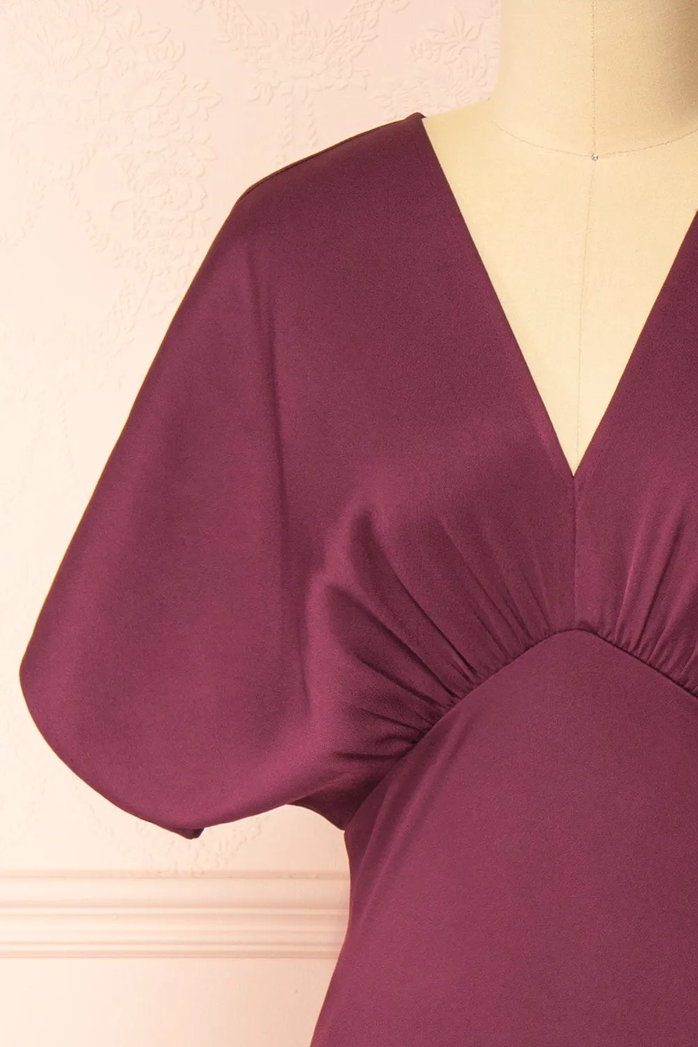 Dracaris | Long Burgundy Satin Dress