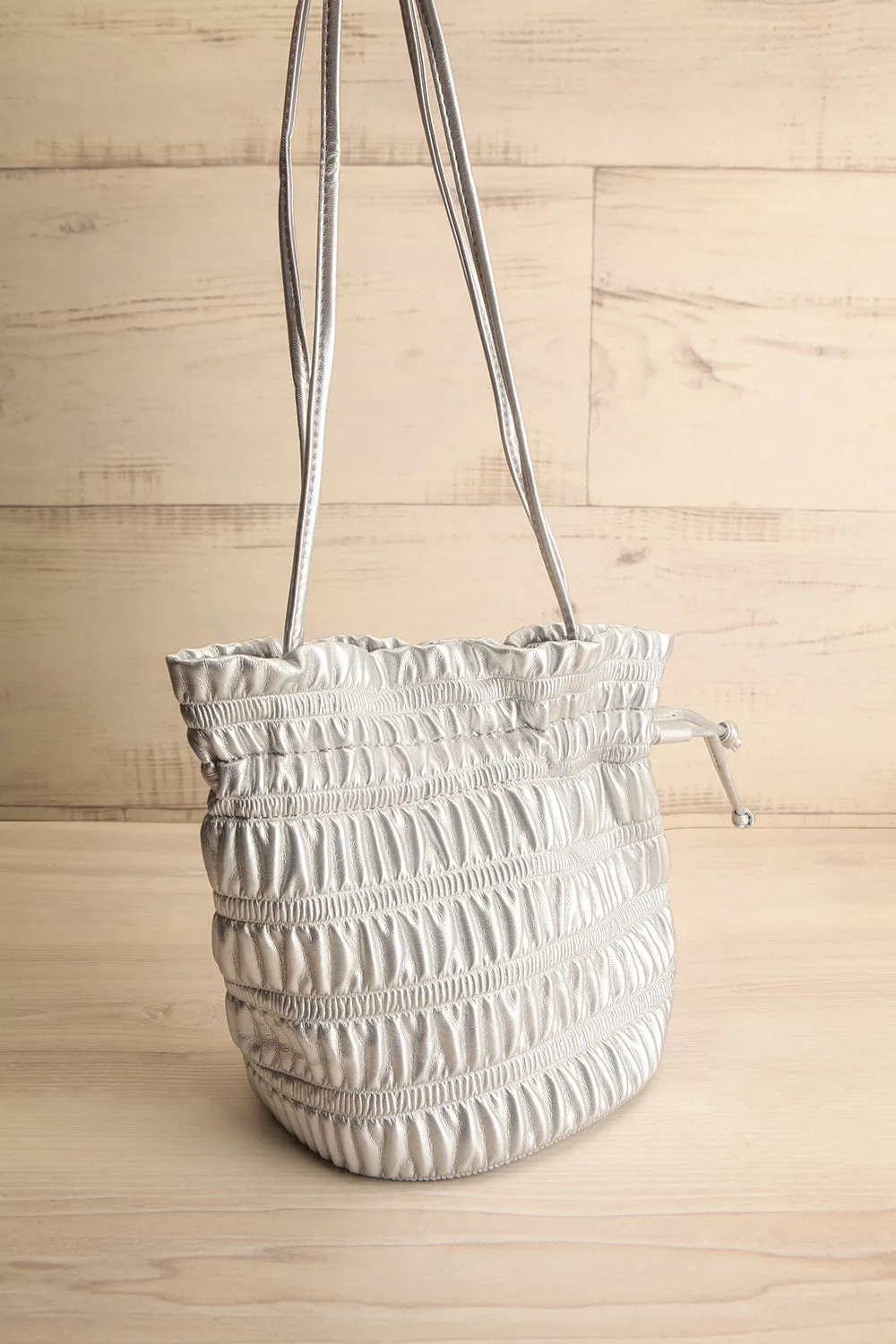 Duroque Silver | Drawstring Shoulder Bag