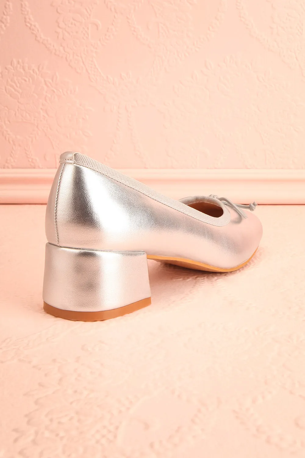 Elyria Silver | Heeled Ballerina Shoes w/ Bow