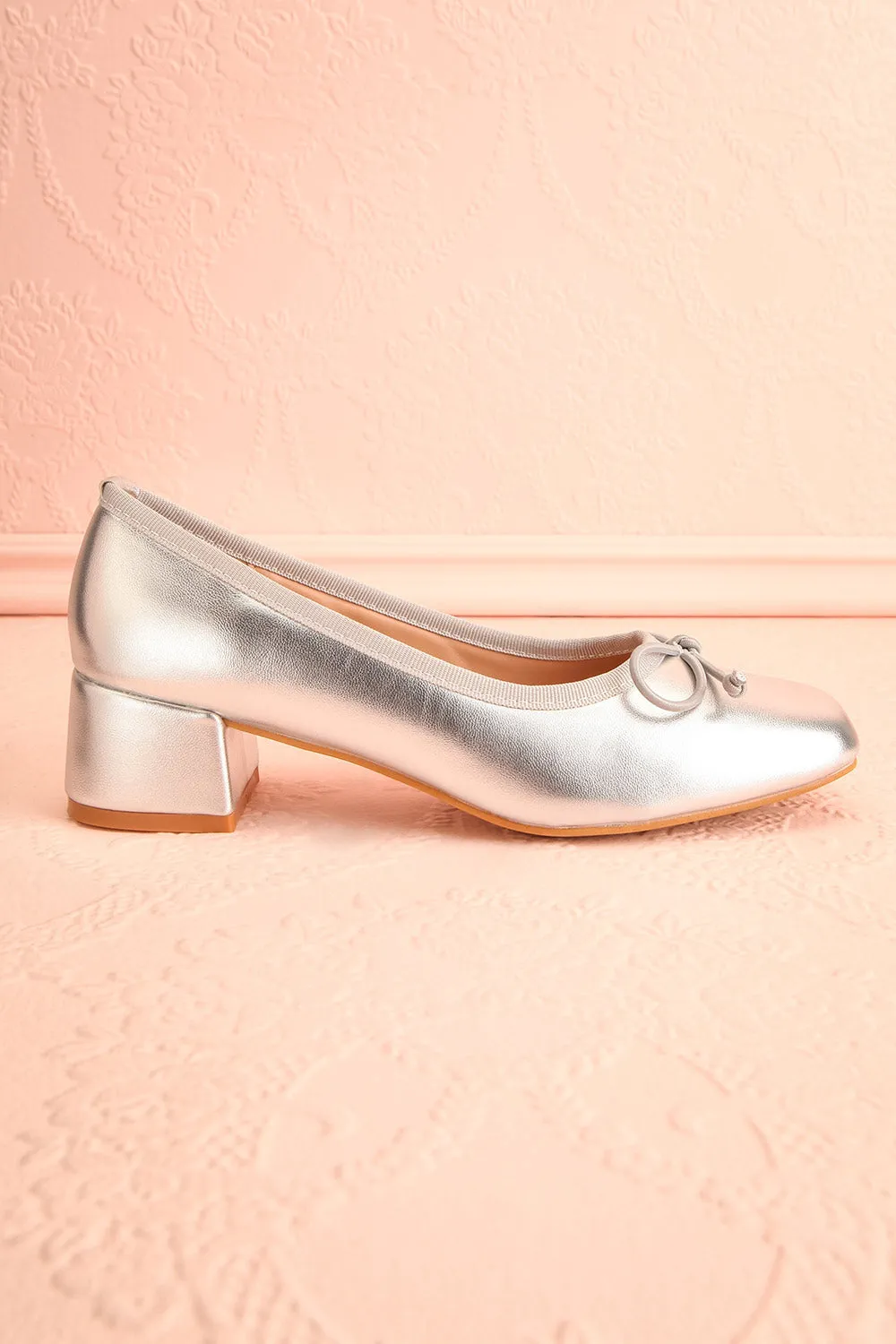Elyria Silver | Heeled Ballerina Shoes w/ Bow