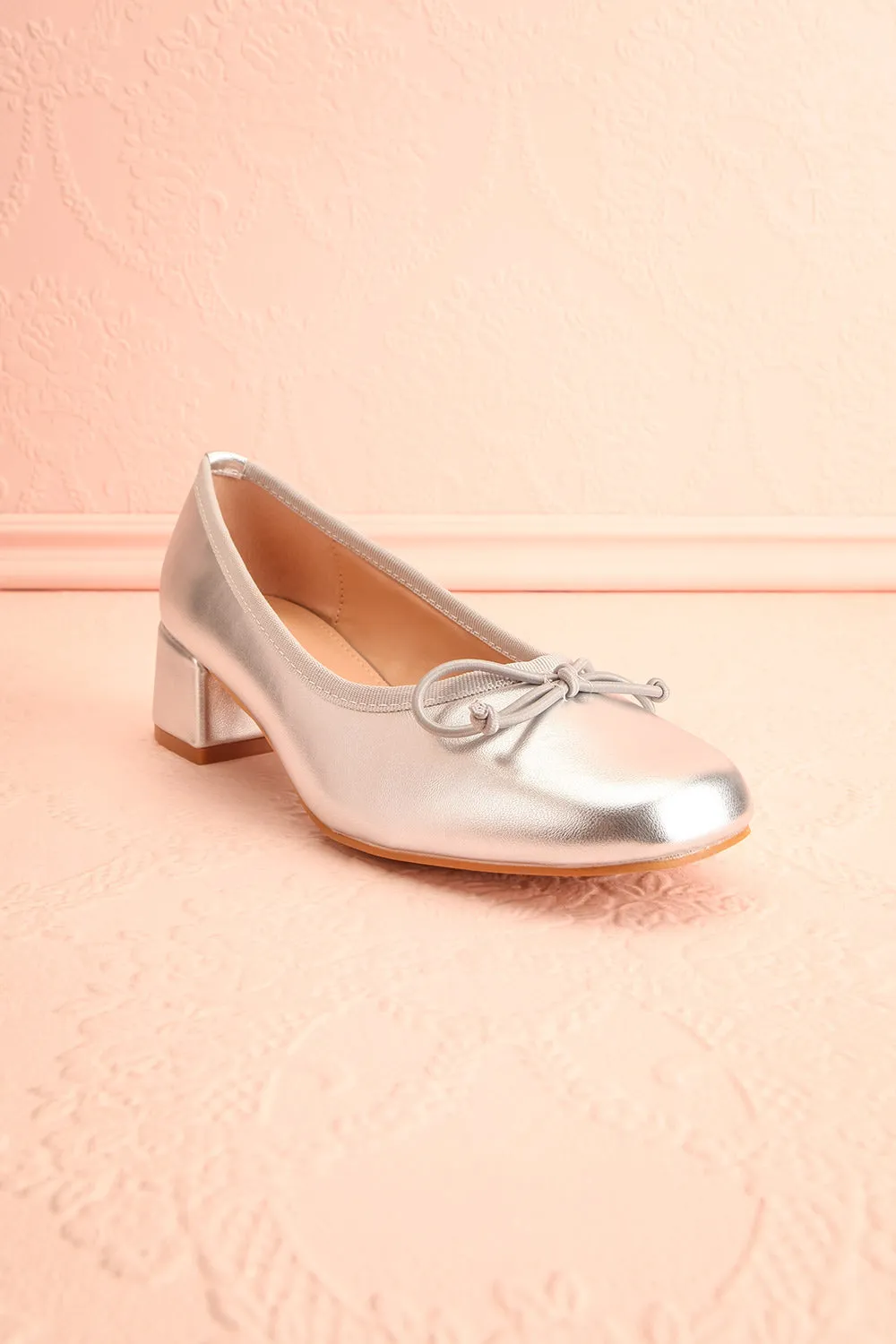 Elyria Silver | Heeled Ballerina Shoes w/ Bow