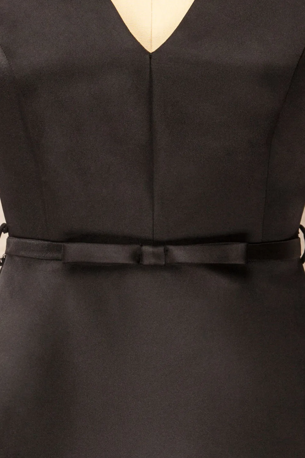 Evesham | Short Black Dress w/ Ribbon Belt