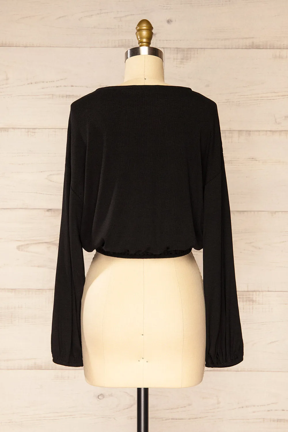 Farnham Black | Ribbed Crop Top w/ Long Sleeves