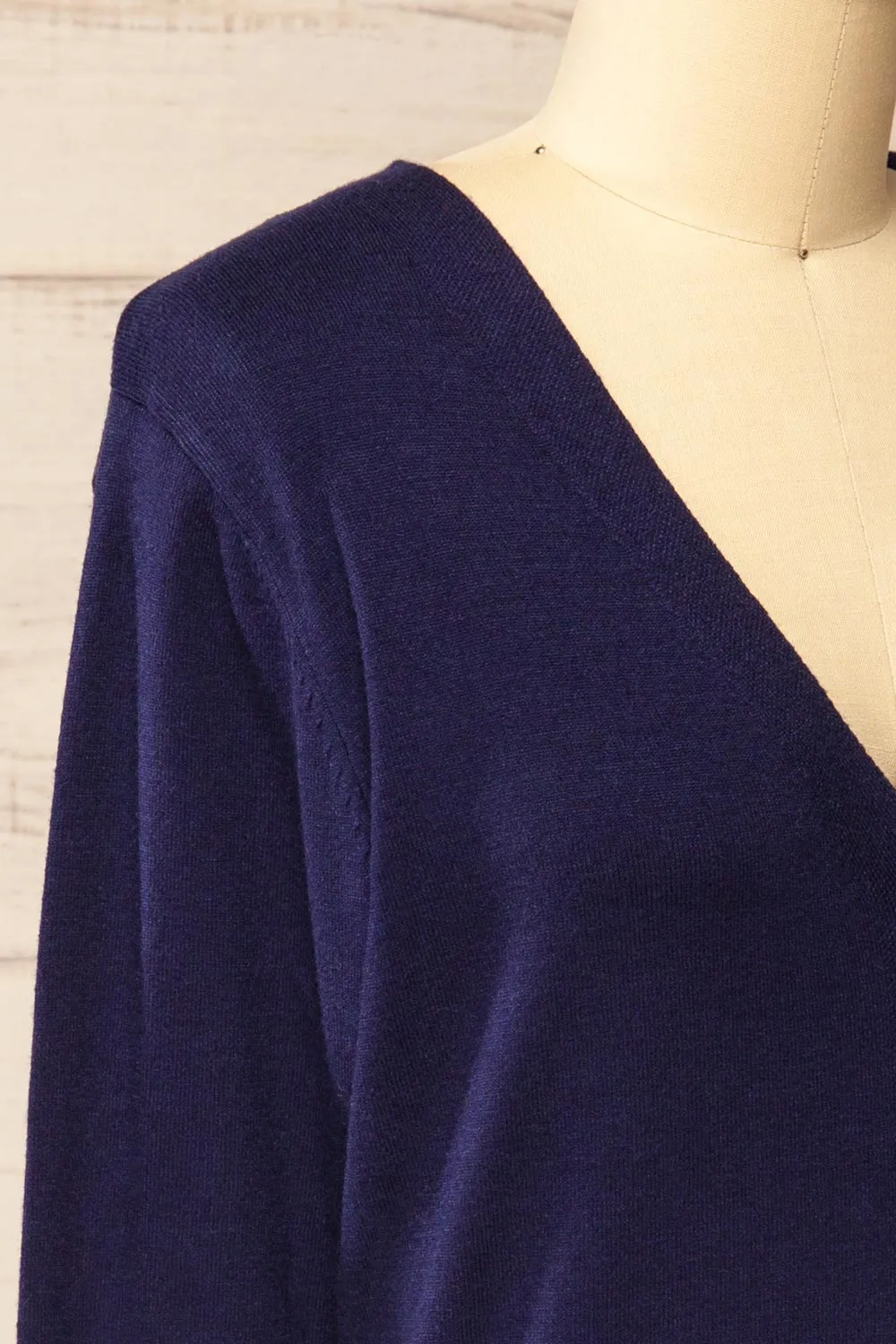 Fortingal | Navy Blue Cardigan w/ Scalloped Hem