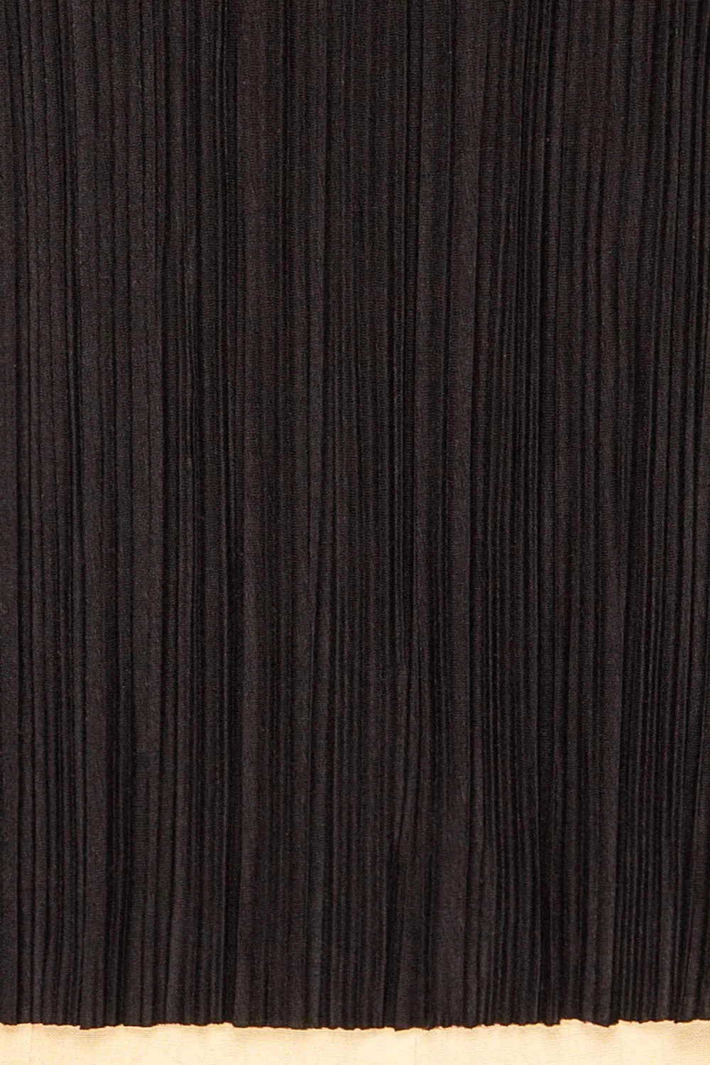 Fuyang Black | Sleeveless Pleated Top