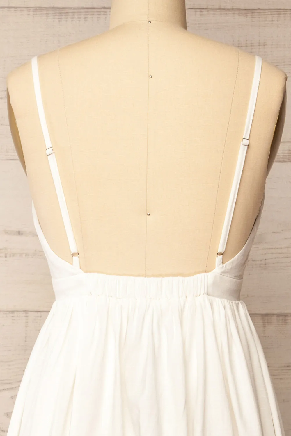 Ghunsa | White Dress w/ Palm Embroideries