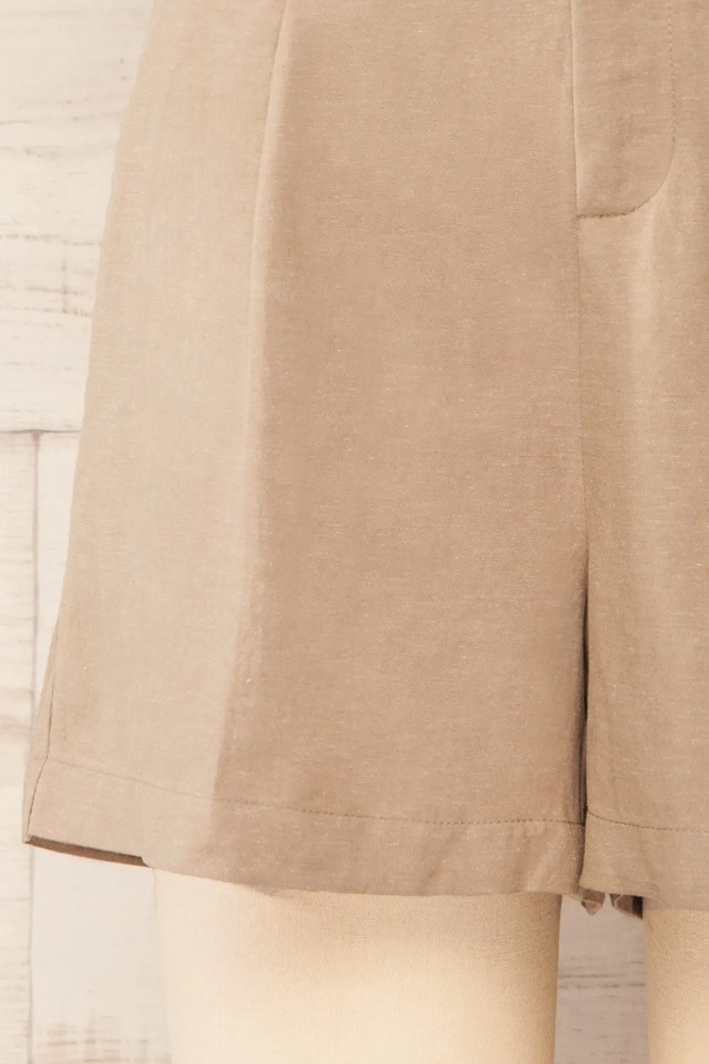 Gifford | Khaki Linen Shorts w/ Elastic Waistline