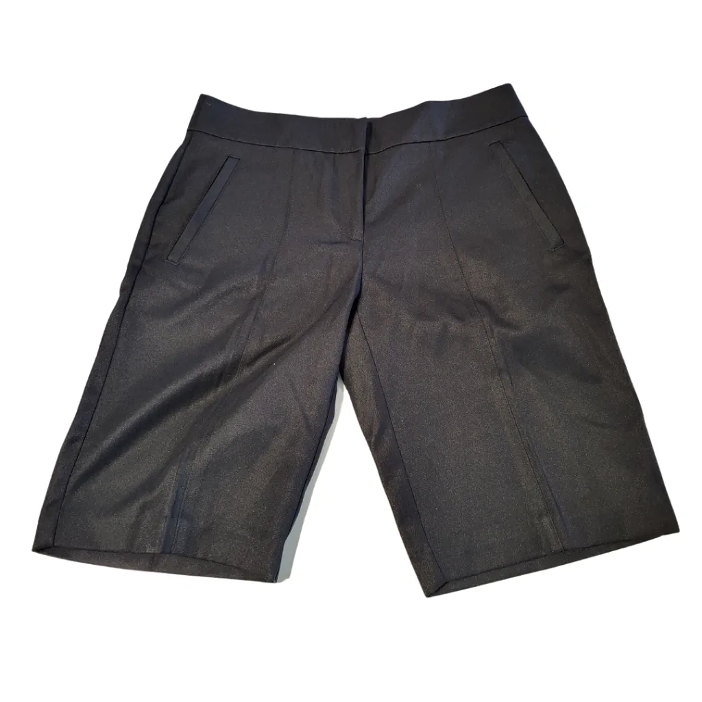 Izod Golf Solid Short Size 6 MSP$55