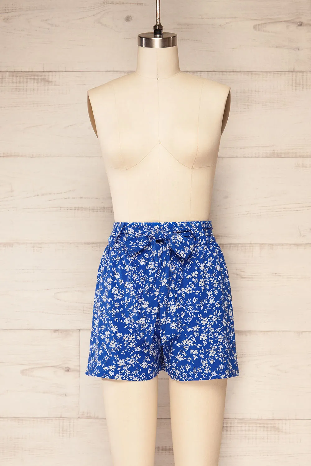 Joey Floral Blue | High-Waist Shorts w/ Belt