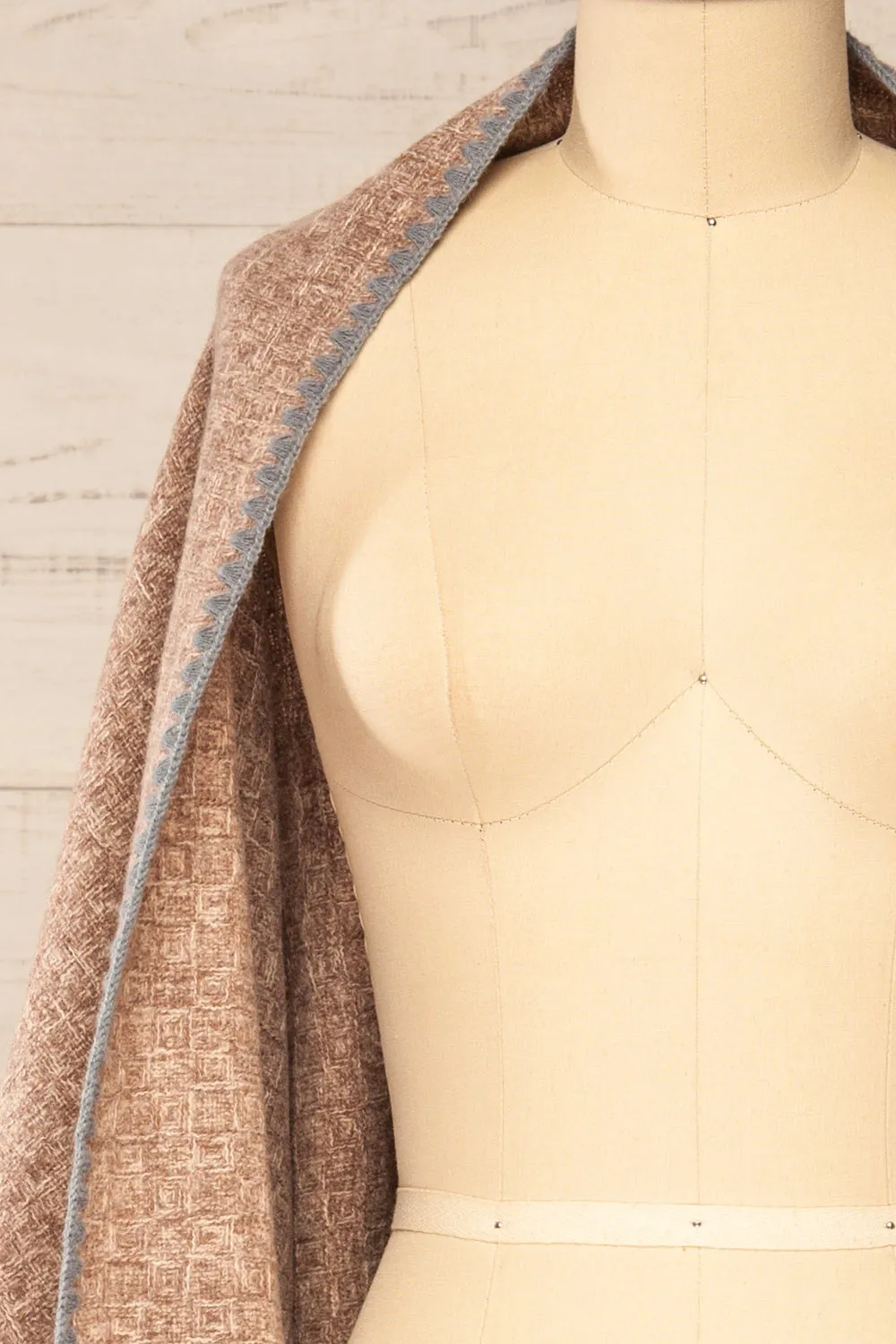 Kaspiysk Taupe | Woven Scarf w/ Grey Trim