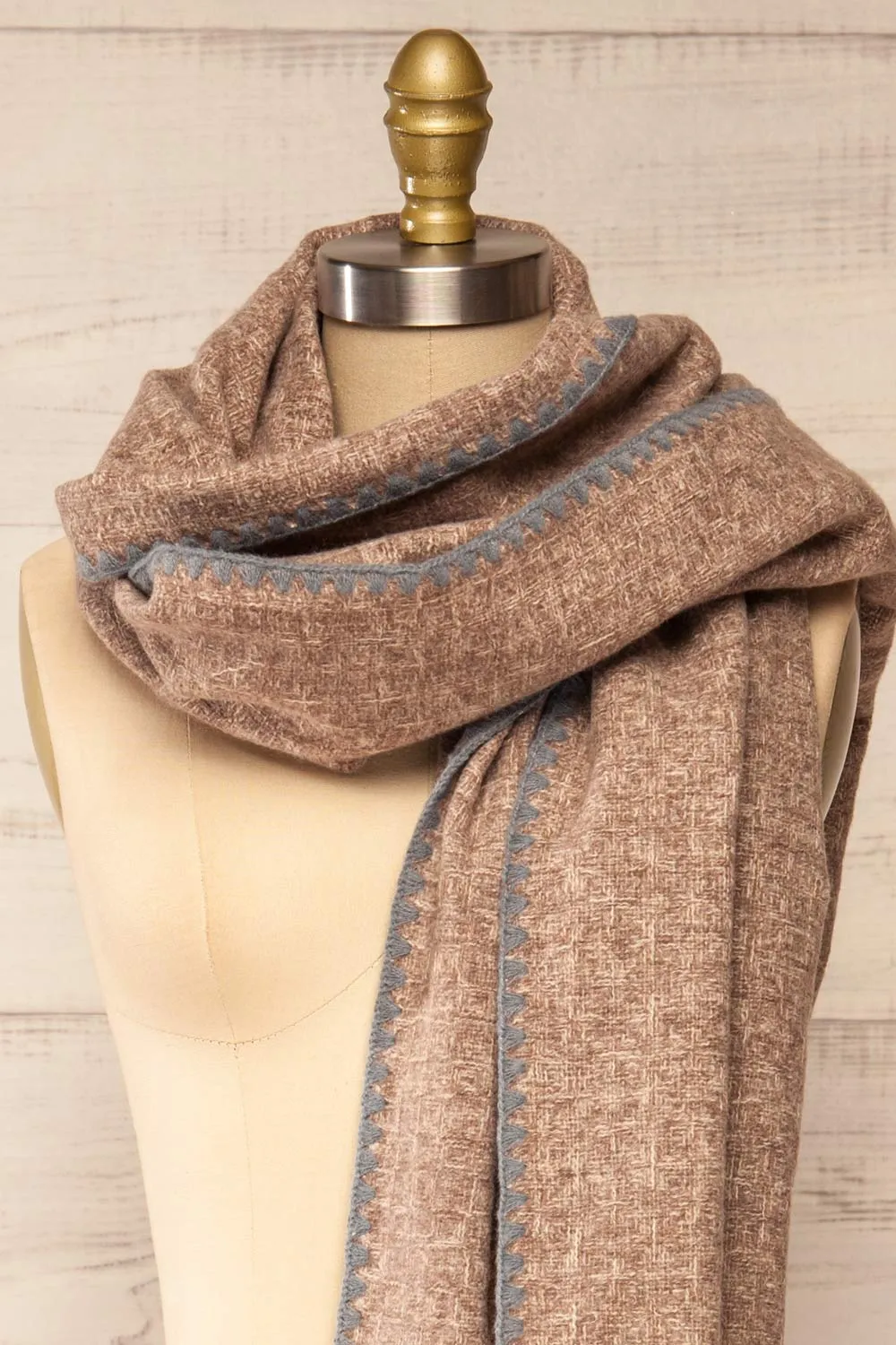 Kaspiysk Taupe | Woven Scarf w/ Grey Trim