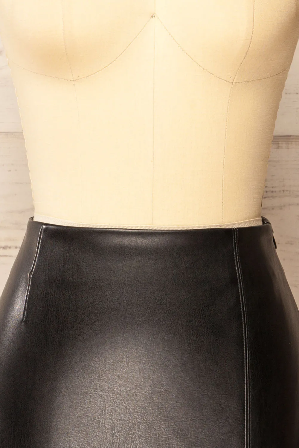 Kunamoto | Black Faux-Leather Mini Skirt