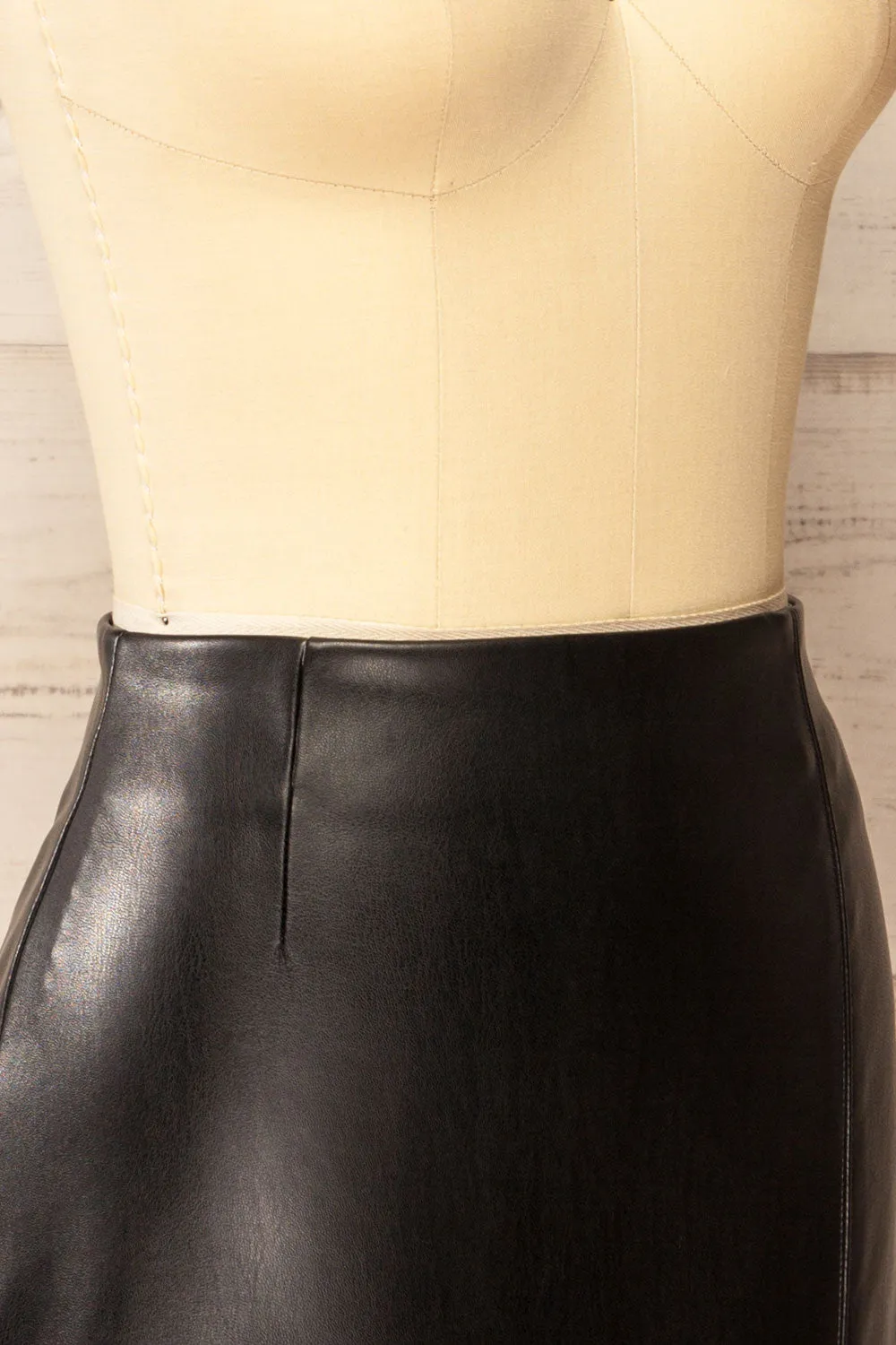 Kunamoto | Black Faux-Leather Mini Skirt