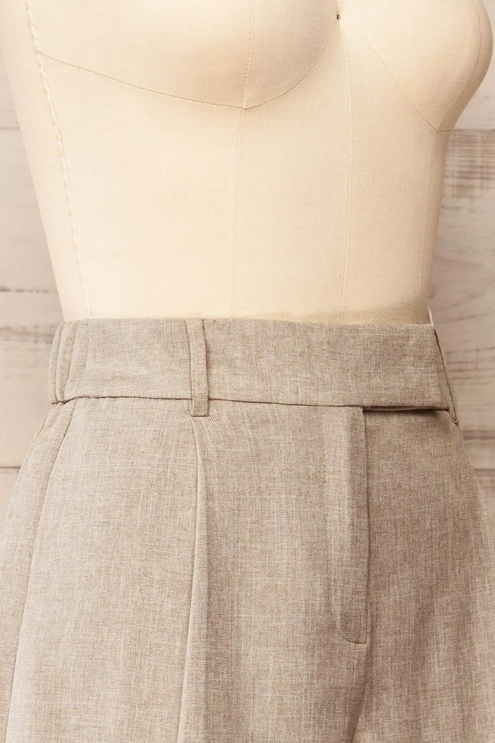 Kunga Grey | High-Waisted Shorts w/ Pockets